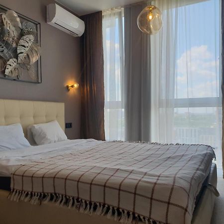Nyvky Like Home - Fayna Town - Apt 398 Kiew Exterior foto