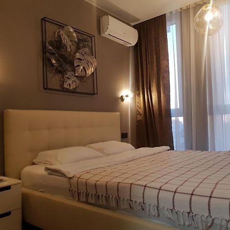 Nyvky Like Home - Fayna Town - Apt 398 Kiew Zimmer foto