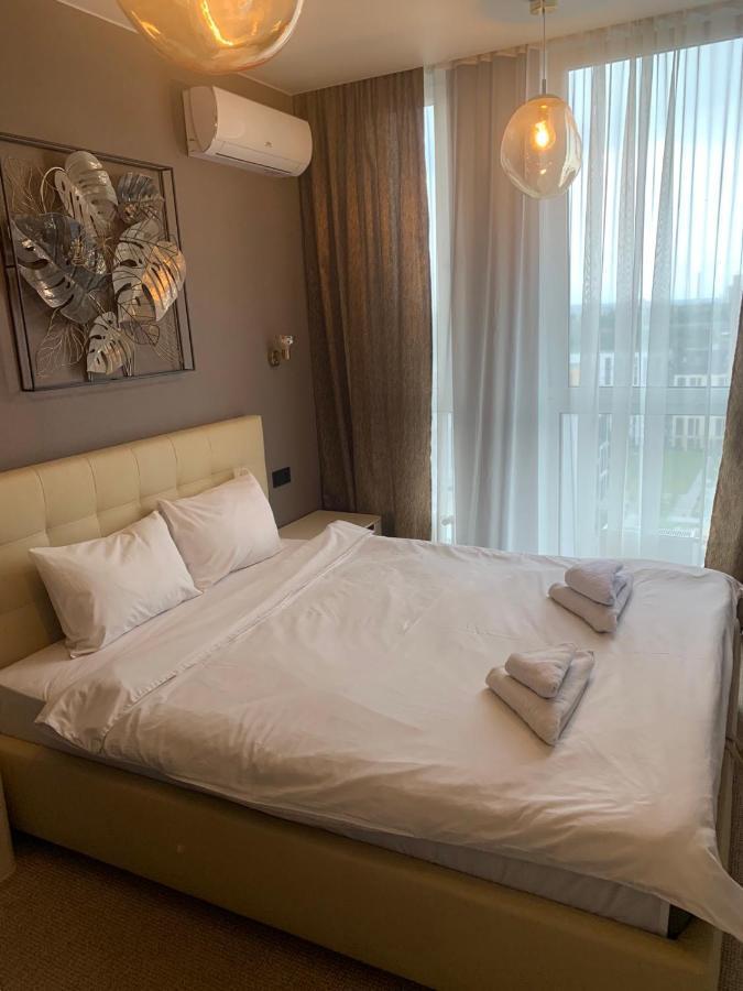 Nyvky Like Home - Fayna Town - Apt 398 Kiew Exterior foto
