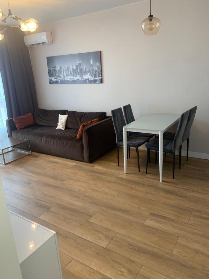 Nyvky Like Home - Fayna Town - Apt 398 Kiew Exterior foto